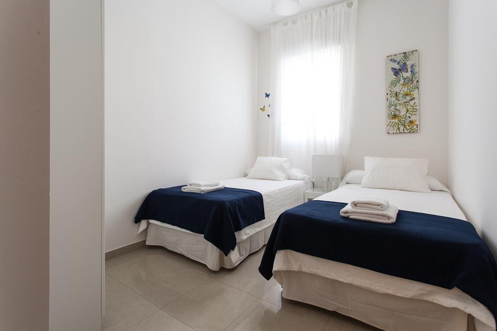 Apartamentos Diaber San Leandro Seville Bilik gambar