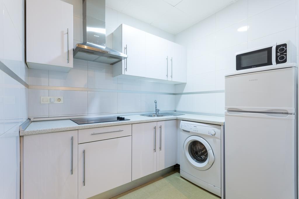 Apartamentos Diaber San Leandro Seville Luaran gambar