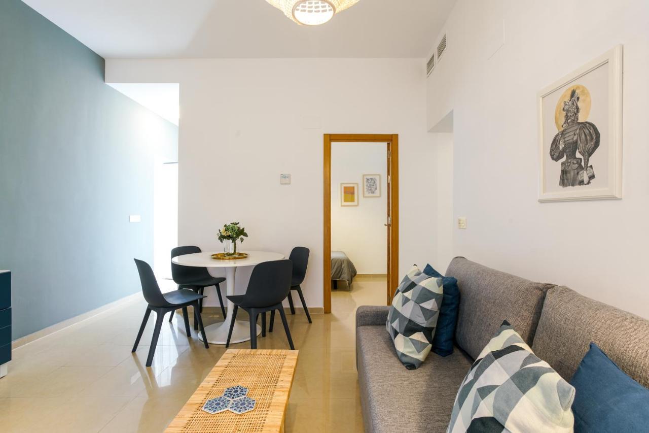 Apartamentos Diaber San Leandro Seville Luaran gambar