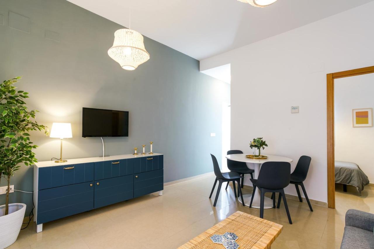 Apartamentos Diaber San Leandro Seville Luaran gambar